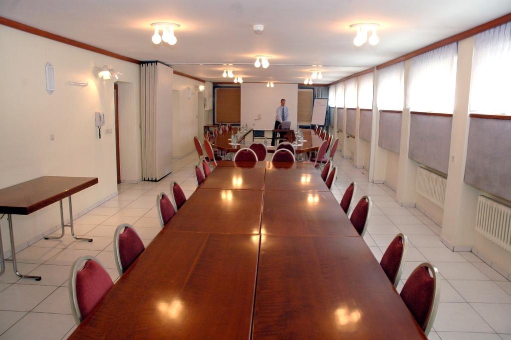 Hotel Excelsior Кассель Екстер'єр фото